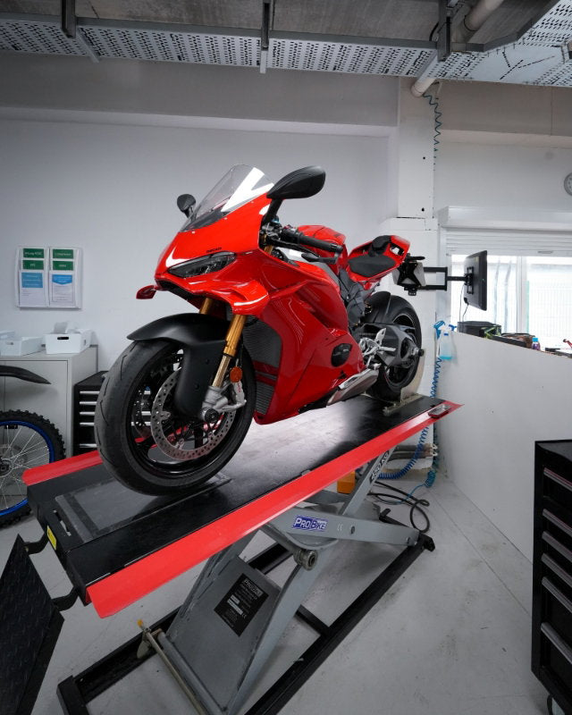 Spindle Protector - Front LHS Ducati Panigale V4 & V4S, Streetfighter V4 & V4S, 2025-2026